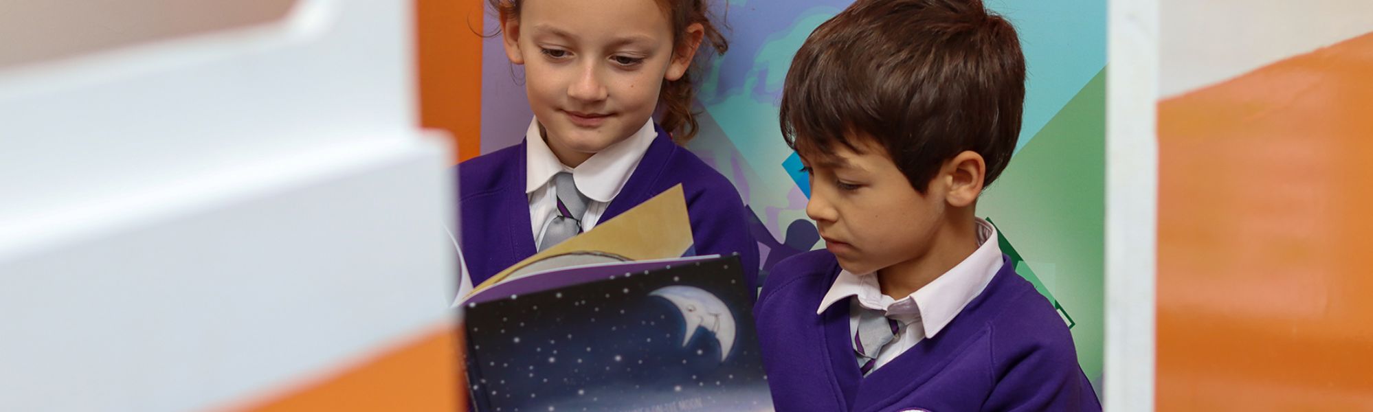 Chantlers primary School pupils readiing